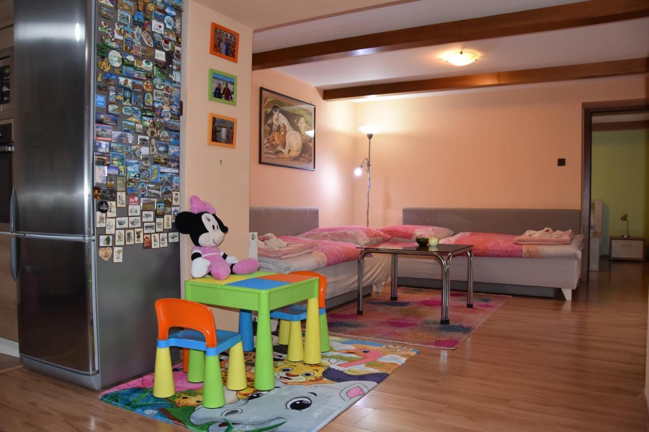 Dafinka Apartment Banska Bystrica Ngoại thất bức ảnh