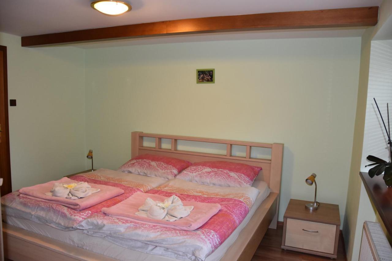 Dafinka Apartment Banska Bystrica Ngoại thất bức ảnh