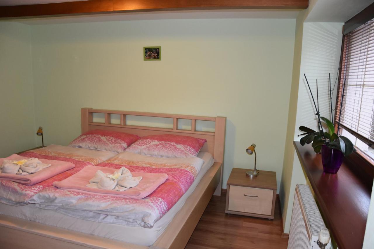 Dafinka Apartment Banska Bystrica Ngoại thất bức ảnh