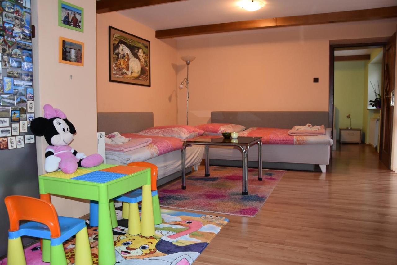 Dafinka Apartment Banska Bystrica Ngoại thất bức ảnh