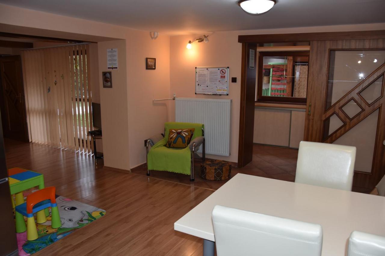 Dafinka Apartment Banska Bystrica Ngoại thất bức ảnh