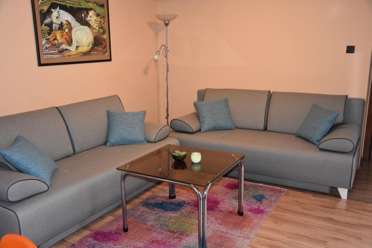 Dafinka Apartment Banska Bystrica Ngoại thất bức ảnh