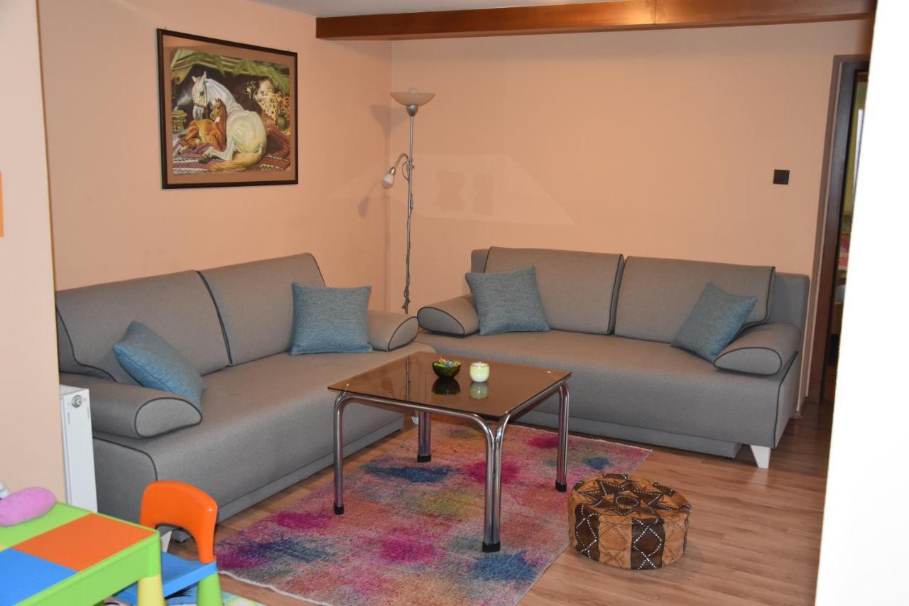 Dafinka Apartment Banska Bystrica Ngoại thất bức ảnh