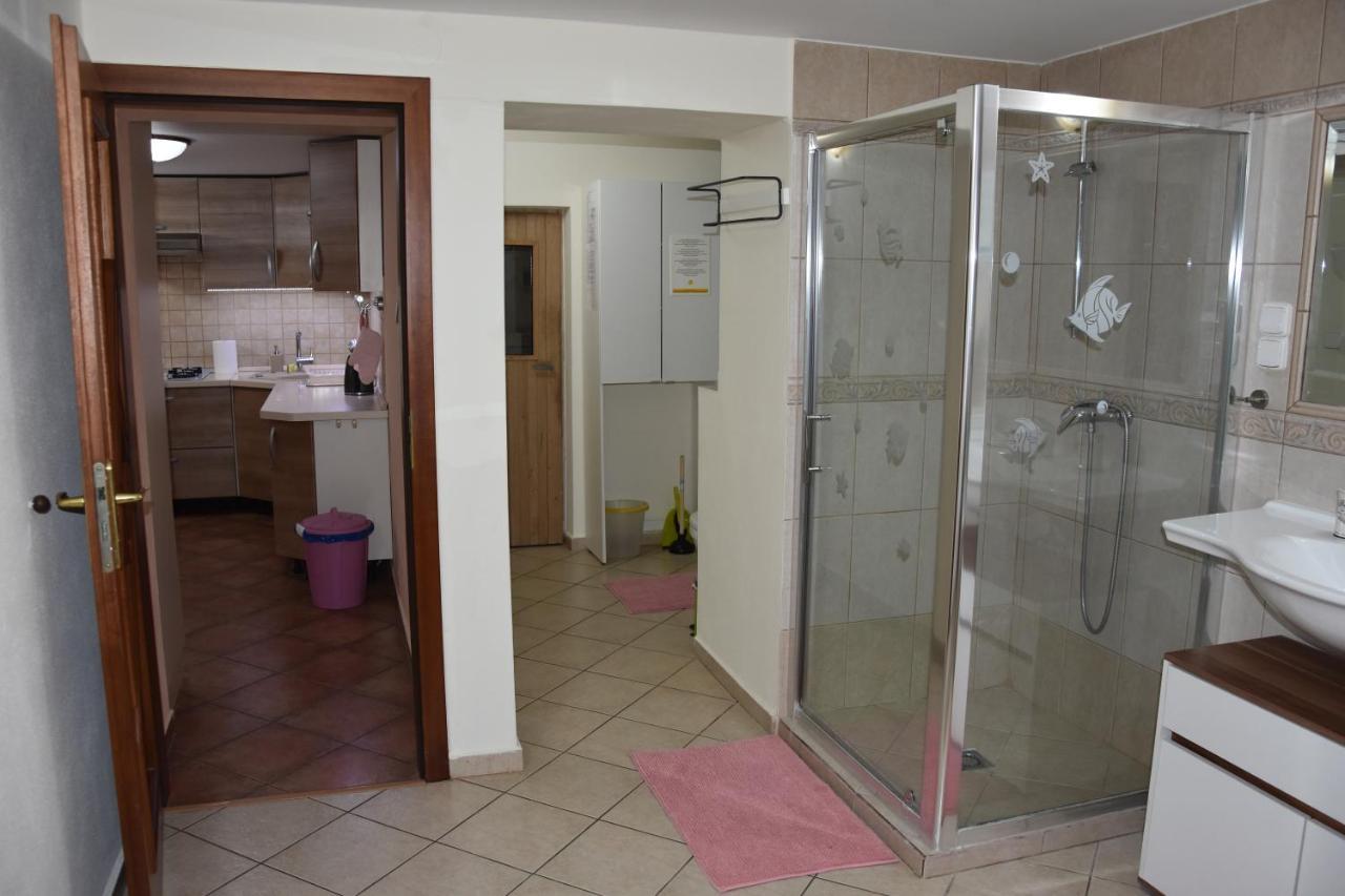 Dafinka Apartment Banska Bystrica Ngoại thất bức ảnh