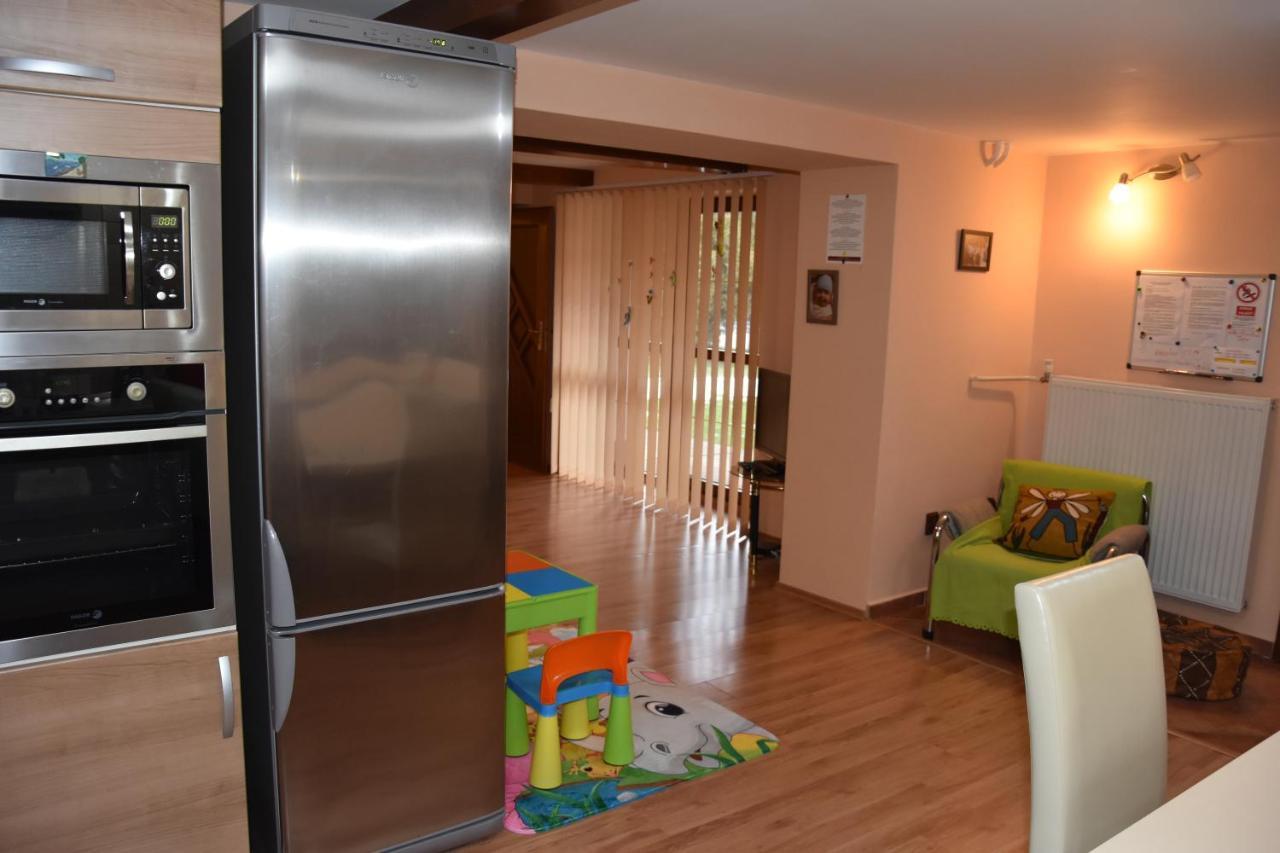 Dafinka Apartment Banska Bystrica Ngoại thất bức ảnh