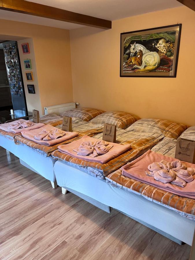 Dafinka Apartment Banska Bystrica Ngoại thất bức ảnh