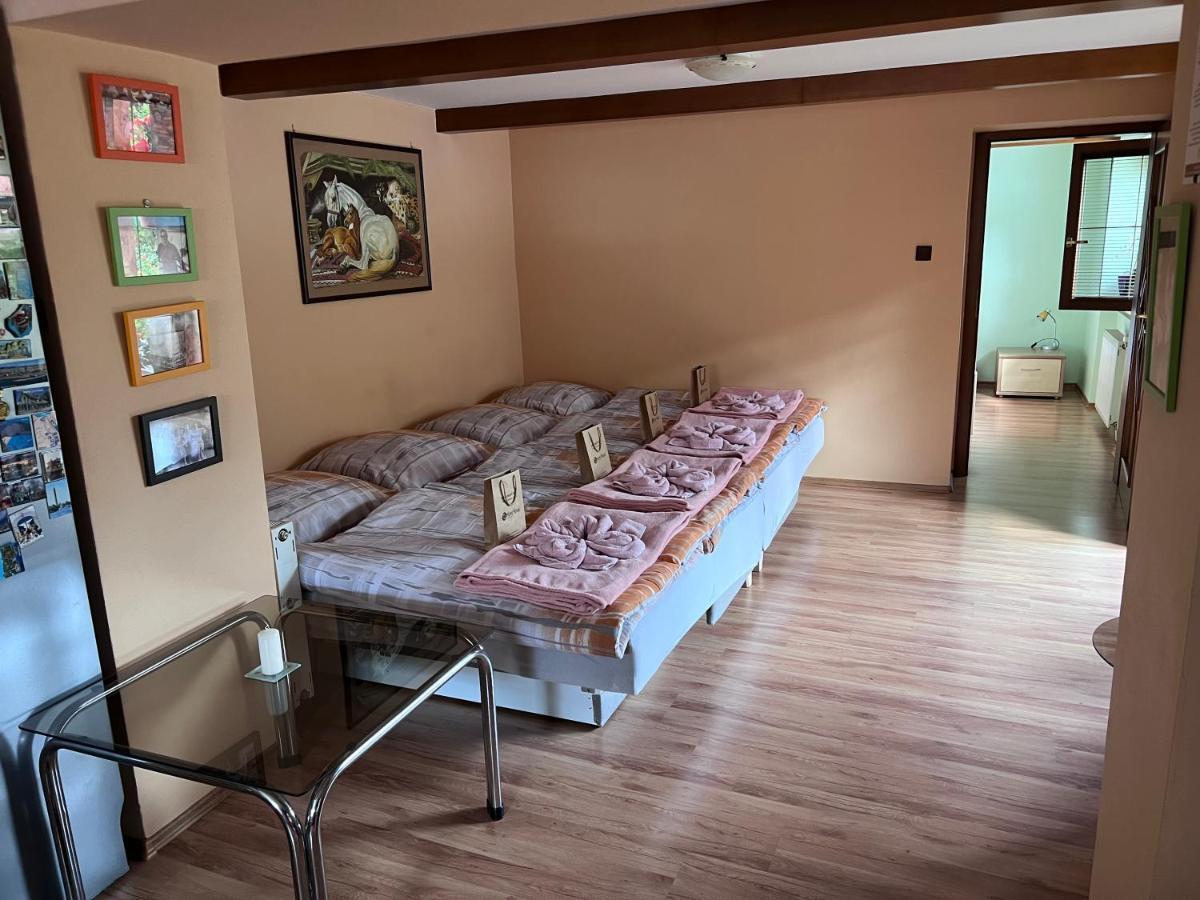 Dafinka Apartment Banska Bystrica Ngoại thất bức ảnh